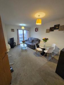 Χώρος καθιστικού στο Brilliant 2 bedroom apartment