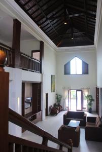 Afbeelding uit fotogalerij van Villa Rasamala in Sampal 2