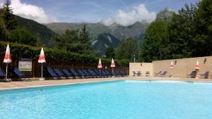 Afbeelding uit fotogalerij van Camping La Cascade in Le Bourg-dʼOisans