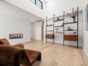 Istumisnurk majutusasutuses Amila - central location with designed spaces
