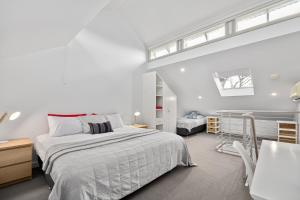 Galeriebild der Unterkunft Oceanic Sorrento Apartments in Sorrento