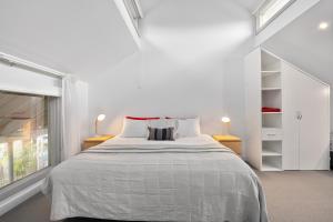 Galeriebild der Unterkunft Oceanic Sorrento Apartments in Sorrento