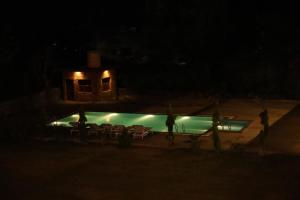 Bazén v ubytování Jai Niwas Palace Resort nebo v jeho okolí