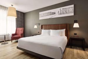 Postel nebo postele na pokoji v ubytování Origin Red Rocks, a Wyndham Hotel