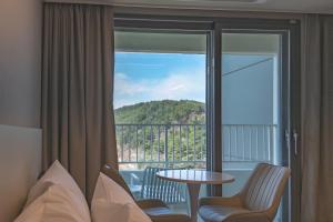 Nespecifikovaný výhled na hory nebo výhled na hory při pohledu z hotelu