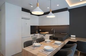 Dapur atau dapur kecil di Sky View Design and relax top view with free parking