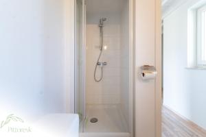 Vannituba majutusasutuses PITTORESK, unieke vakantiewoning in Westouter