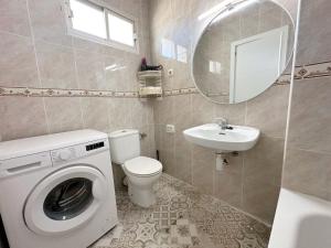 Koupelna v ubytování AH RENTALS Acualandia Apartamento