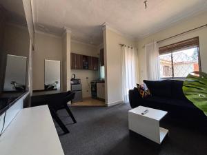 Dapur atau dapur kecil di Bukoto Luxe