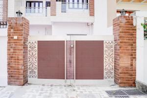 Fotografie z fotogalerie ubytování Super Hotel O Garden View Vrindavan Lucknow v destinaci Nalmatha