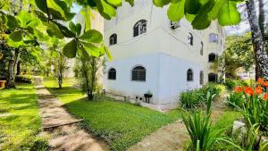 Taman di luar Modern Stylish Apt in Secure Area in San Salvador