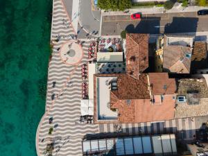 Nespecifikovaný výhled na moře nebo výhled na moře při pohledu z hotelu