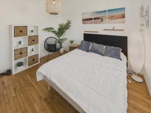 Gallery image of 500m plage - superbe maison 8 adultes 1 enfant in Plobannalec-Lesconil +16 photos