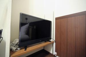 TV a/nebo společenská místnost v ubytování Quiet Area, Close to Station, Central Shinjuku, Room 202