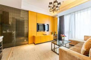 TV a/nebo společenská místnost v ubytování VanHao Serviced Apartment-Zhujiang Newtown-Near the US consulate-Vaperse the same building