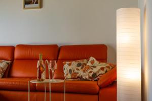 Istumisnurk majutusasutuses Sea View Suite With King Bed, 150Mbps WiFi And Patio Swing