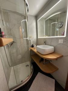 A bathroom at Appartement chalet avec une vue panoramique l'endroit idéal pour se ressourcer
