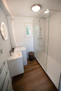 Ένα μπάνιο στο Nice house with south-facing terrace