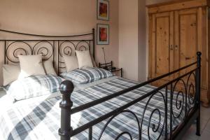 Giường trong phòng chung tại Ferienwohnung Mit Balkon Und Rheinblick