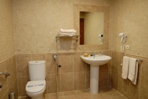 Hostal Serruchi tesisinde bir banyo