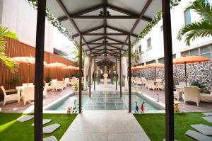 Bazén v ubytování 嬉安平 Si Anping by Hotel Si nebo v jeho okolí