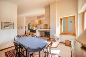 Η κουζίνα ή μικρή κουζίνα στο VillasGarda - Villa Castion