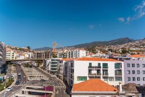 Nespecifikovaný výhled na hory nebo výhled na hory při pohledu z apartmánu