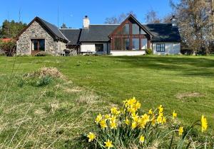 Zahrada ubytování Drumguish Cottage