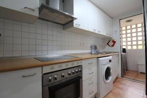 Kuchyň nebo kuchyňský kout v ubytování Apartamento Cortes Altea