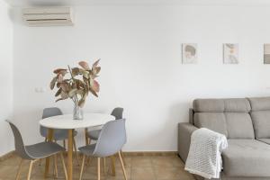 Część wypoczynkowa w obiekcie Apartamento Perez Zara 7