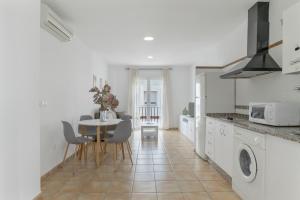 Kuchnia lub aneks kuchenny w obiekcie Apartamento Perez Zara 7