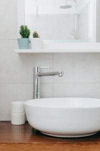 Koupelna v ubytování Casa di Flora Tipico Bari