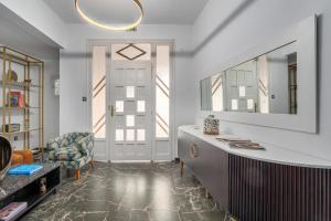 Posedenie v ubytovaní MR P. Boutique Residence