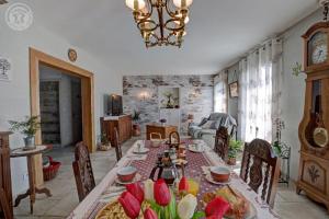 Gallery image of Au plein soleil in Chazelles-sur-Lyon