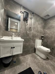 Koupelna v ubytování SS Grey Hotel