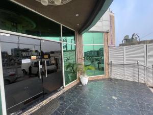 Kép Presken Hotel at International Airport Road szállásáról Ikejában a galériában