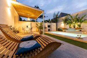Bazén v ubytovaní Casa un Tocco di Blu con piscina privata alebo v jeho blízkosti