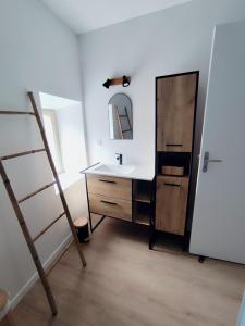 Koupelna v ubytování Gîte de groupe "chez le Dragou"