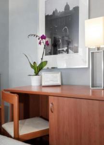 Kuchyň nebo kuchyňský kout v ubytování Reyes Suite & Rooms + 25 fotografií