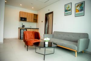 Hotel Yatchenin Abidjan的厨房或小厨房