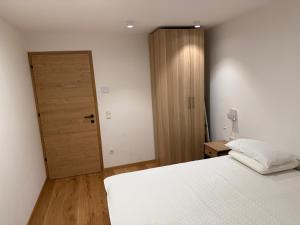 Postel nebo postele na pokoji v ubytování New Apartment Trui Ensemble in Laas