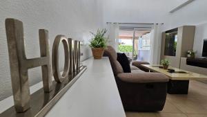 Posezení v ubytování Villa with private pool and jacuzzi - EN10LT
