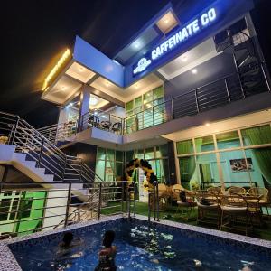 Bazén v ubytování Yurich Hotel nebo v jeho okolí