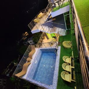 Bazén v ubytování Yurich Hotel nebo v jeho okolí