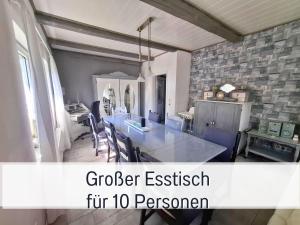 Φωτογραφία από το άλμπουμ του Ferienhaus Odisheim - Hunde willkommen, nicht nur geduldet - hoher Zaun - Terrasse - Infrarotkabine - familienfreundlich σε Odisheim