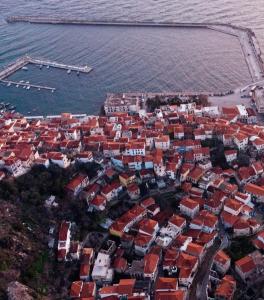 Fotografie z fotogalerie ubytování Plataneli House Plomari Bookings less than 3 nights will not be accepted! v destinaci Plomarion