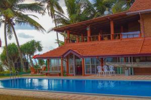 Bazén v ubytování Anjayu Villa - Ayurveda Beach Resort nebo v jeho okolí + 106 fotografií