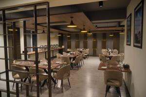 Destination Hotel Gilgit餐厅或其他用餐的地方