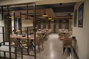 Destination Hotel Gilgit餐厅或其他用餐的地方