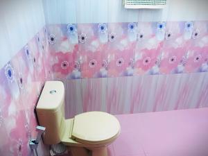 Koupelna v ubytování Senehas Homestay